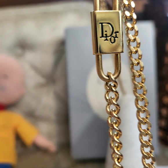 (SOLD)RARE Authentic Vintage Dior chained shoulder bag - Picture 6 of 17